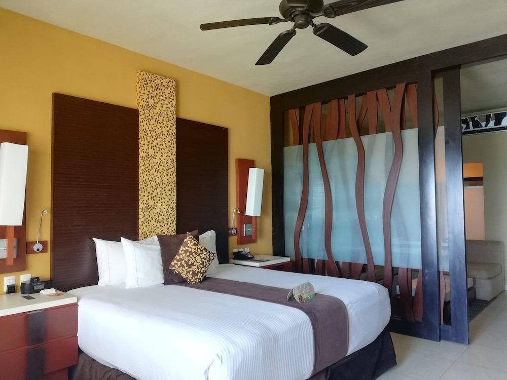 Generations Riviera Maya Family Resort Catamaran, Water Park & More Inclusive Пуерто-Морелос Екстер'єр фото